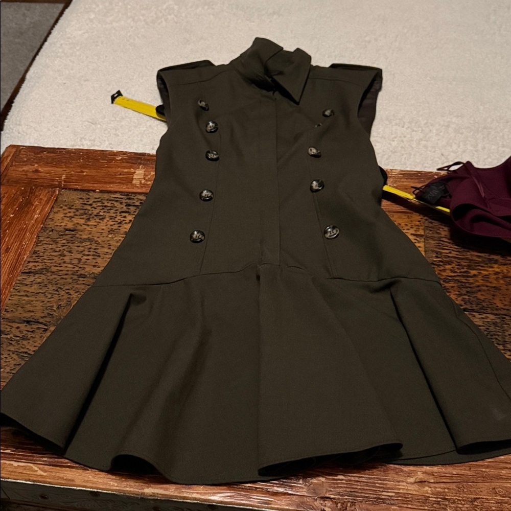 Zara Olive Green Military-Inspired Mini Dress - Picture 4 of 4